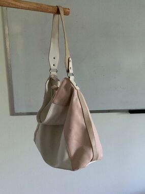 Synthetic women’s bag with lining and interior zipper pocket